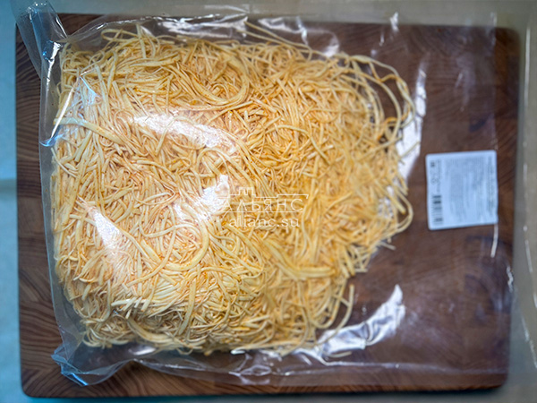 Сырный продукт ФЕРМЕРСКИЙ паутинка с паприкой в Новом Уренгое