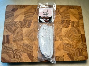 Чипсы из лаваша: Колбаски сыровяленые Mini Fuet 