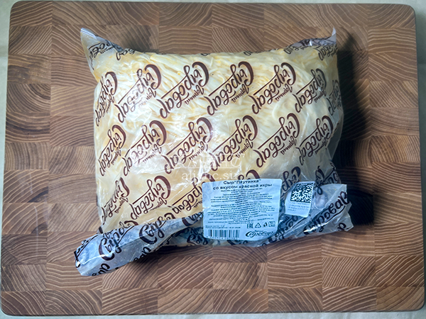 Сыр 1 кг ГОРНЫЙ СЫРОВАР (Паутинка со вкусом красной икры) в Новом Уренгое